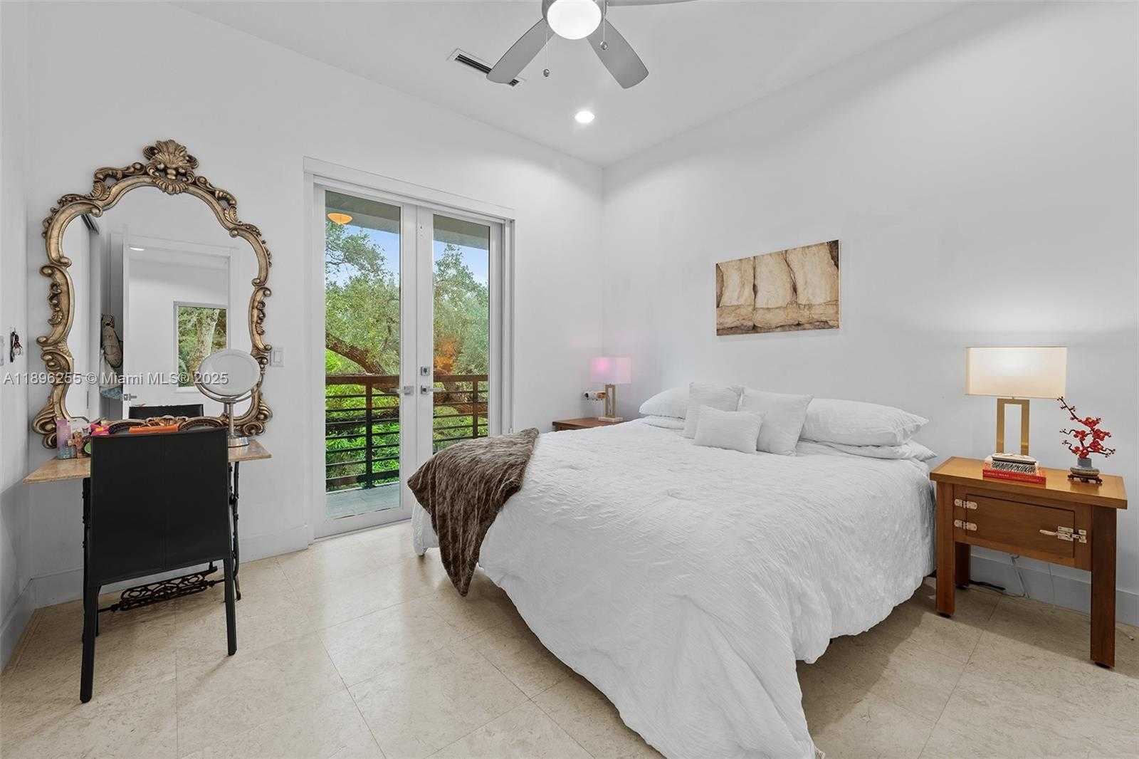 Small Image of 8923 LUDLAM RD, Pinecrest Number 53