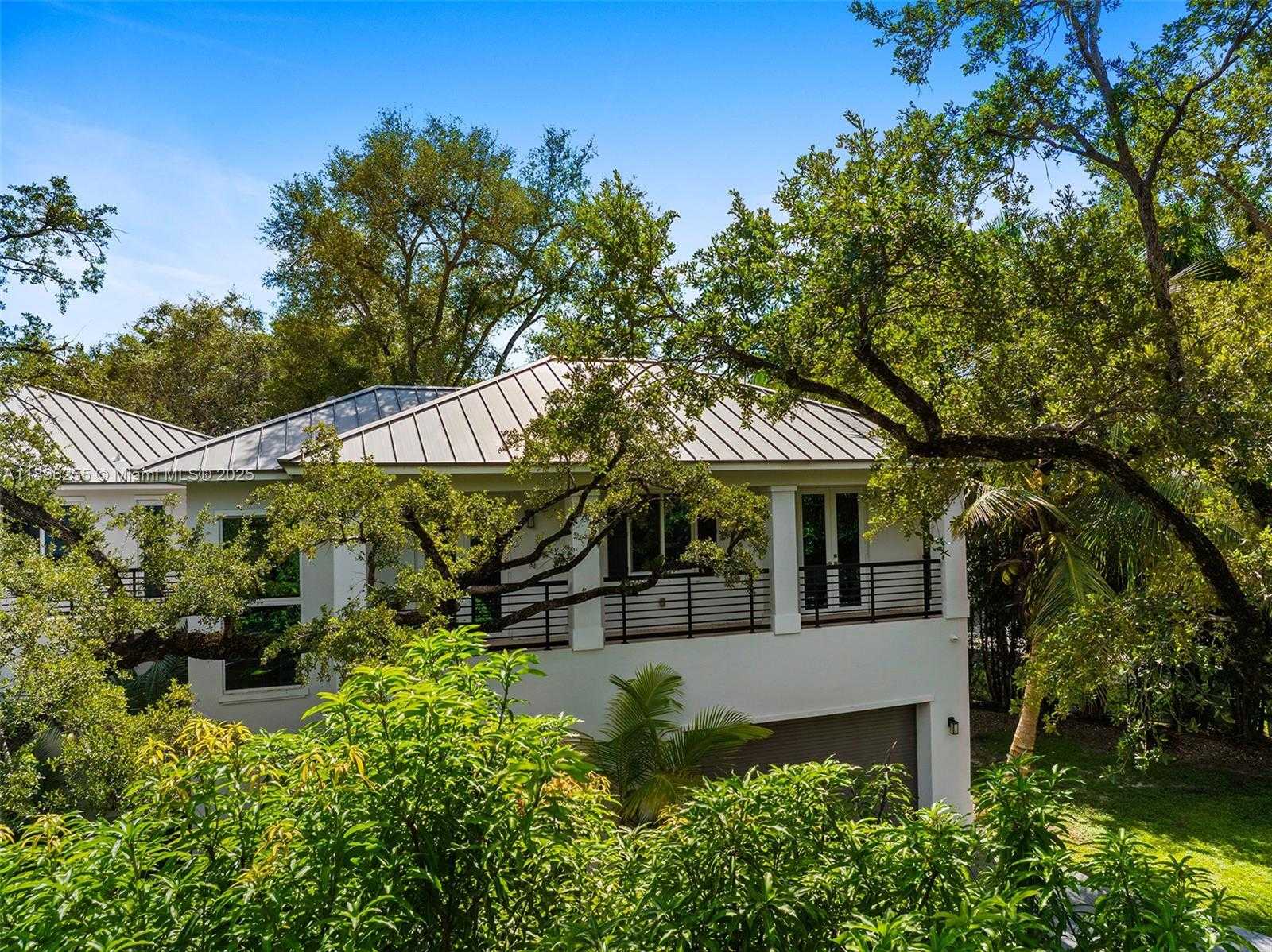 Small Image of 8923 LUDLAM RD, Pinecrest Number 63