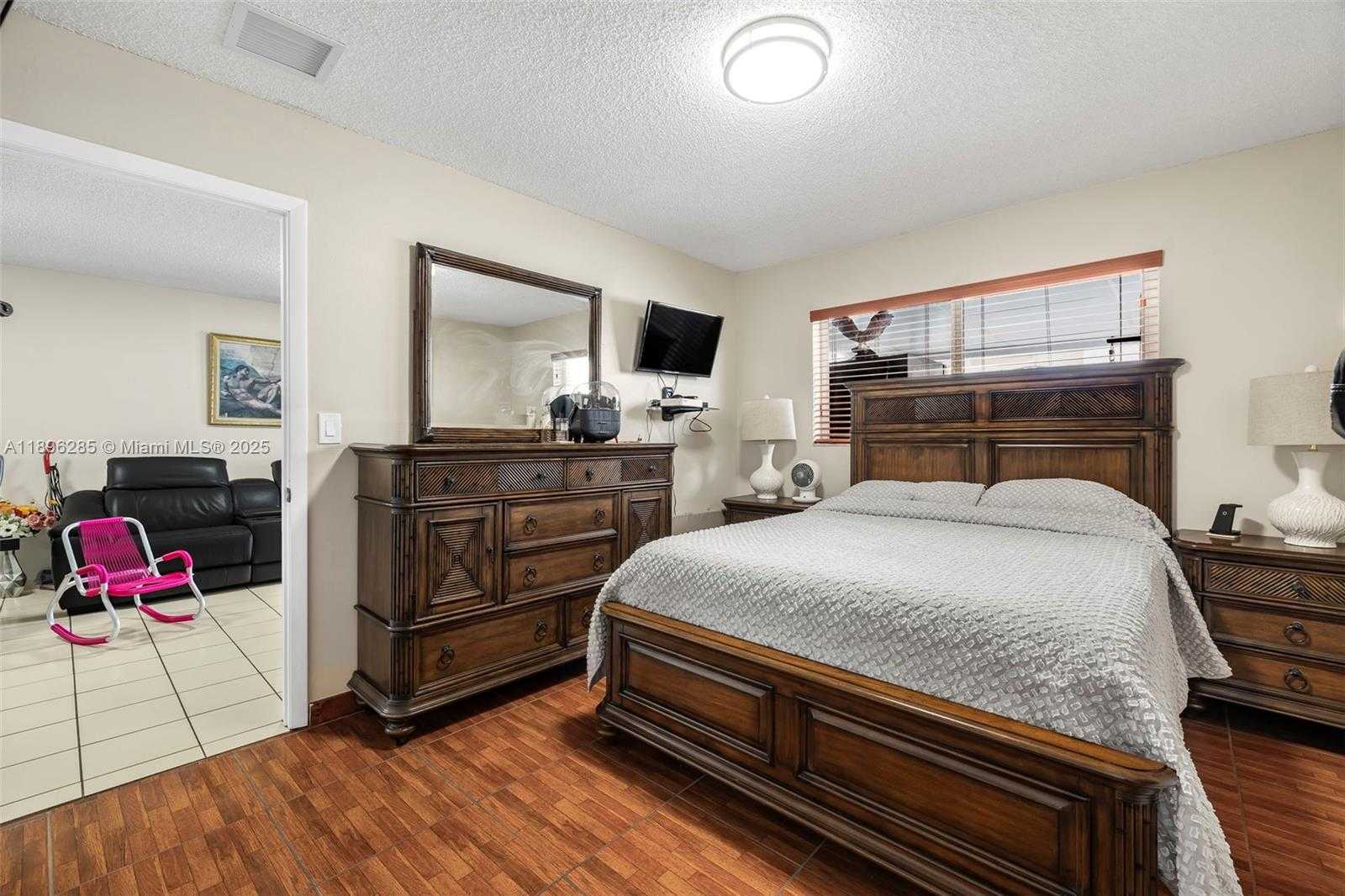Small Image of 4191 WEST 10TH AVE, Hialeah Number 19
