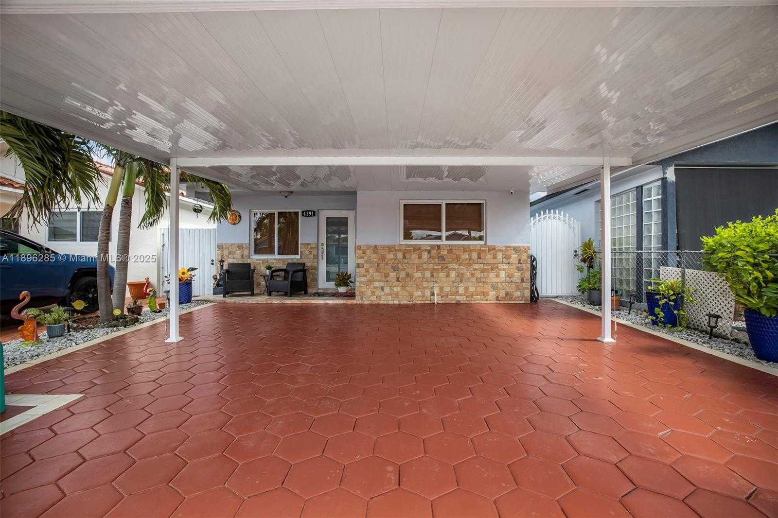 Small Image of 4191 WEST 10TH AVE, Hialeah Number 2