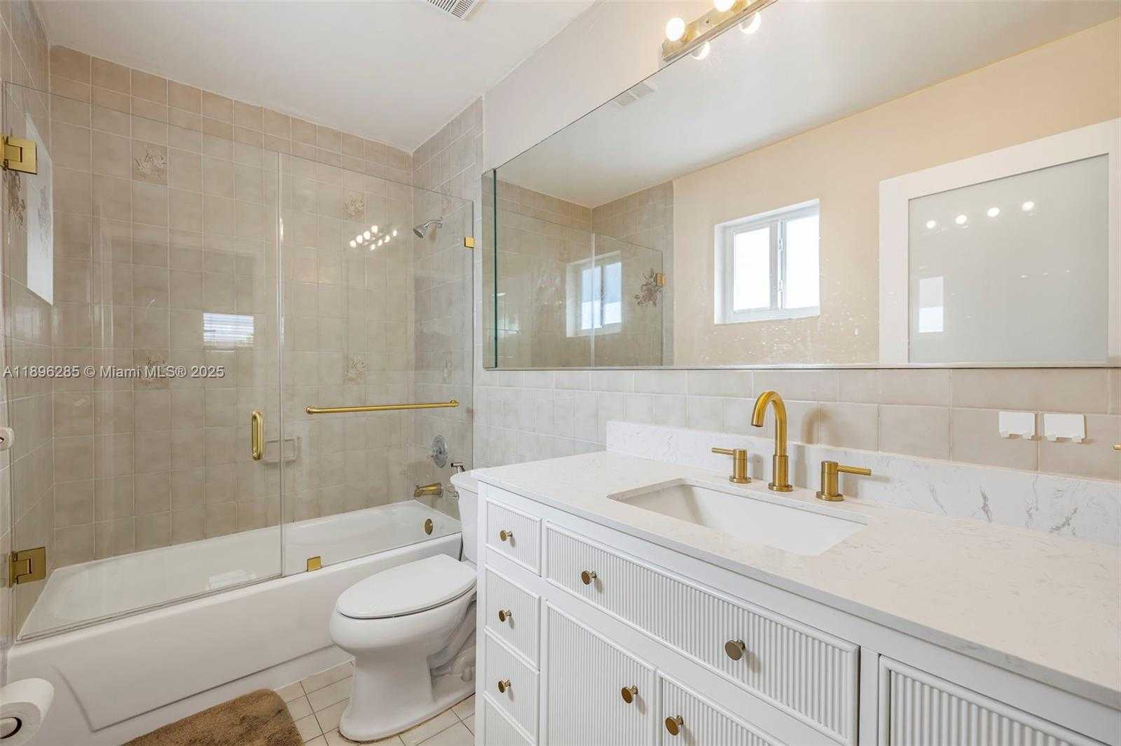 Small Image of 4191 WEST 10TH AVE, Hialeah Number 20