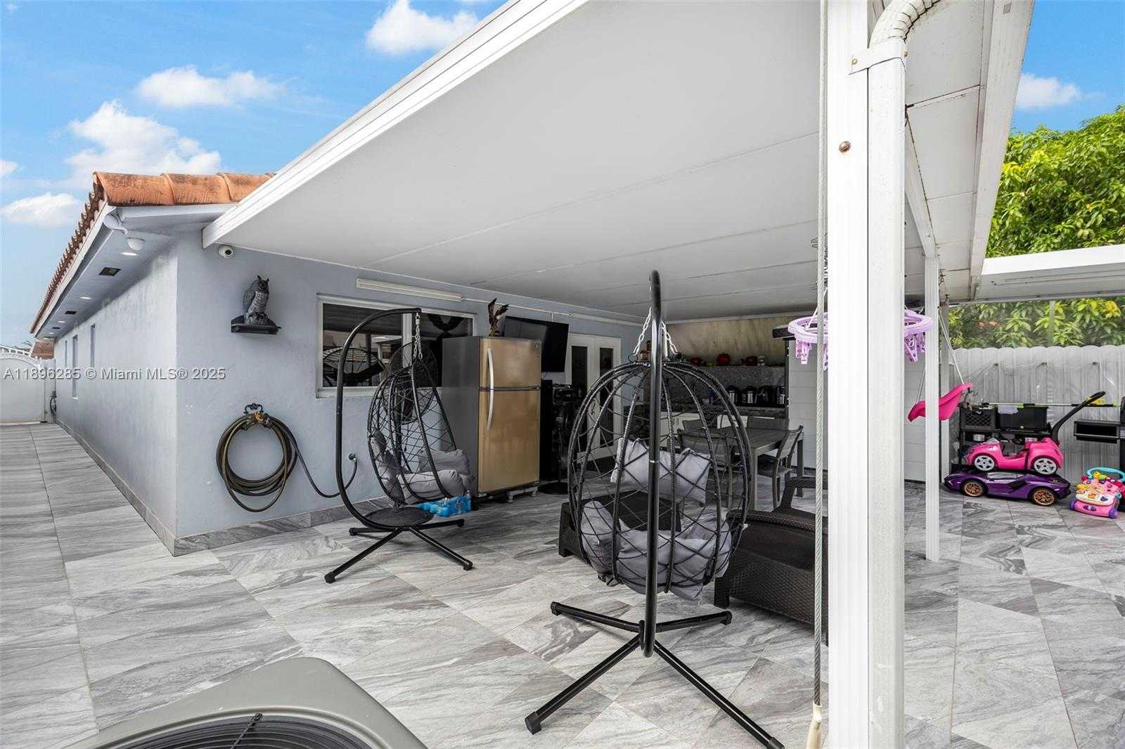 Small Image of 4191 WEST 10TH AVE, Hialeah Number 24