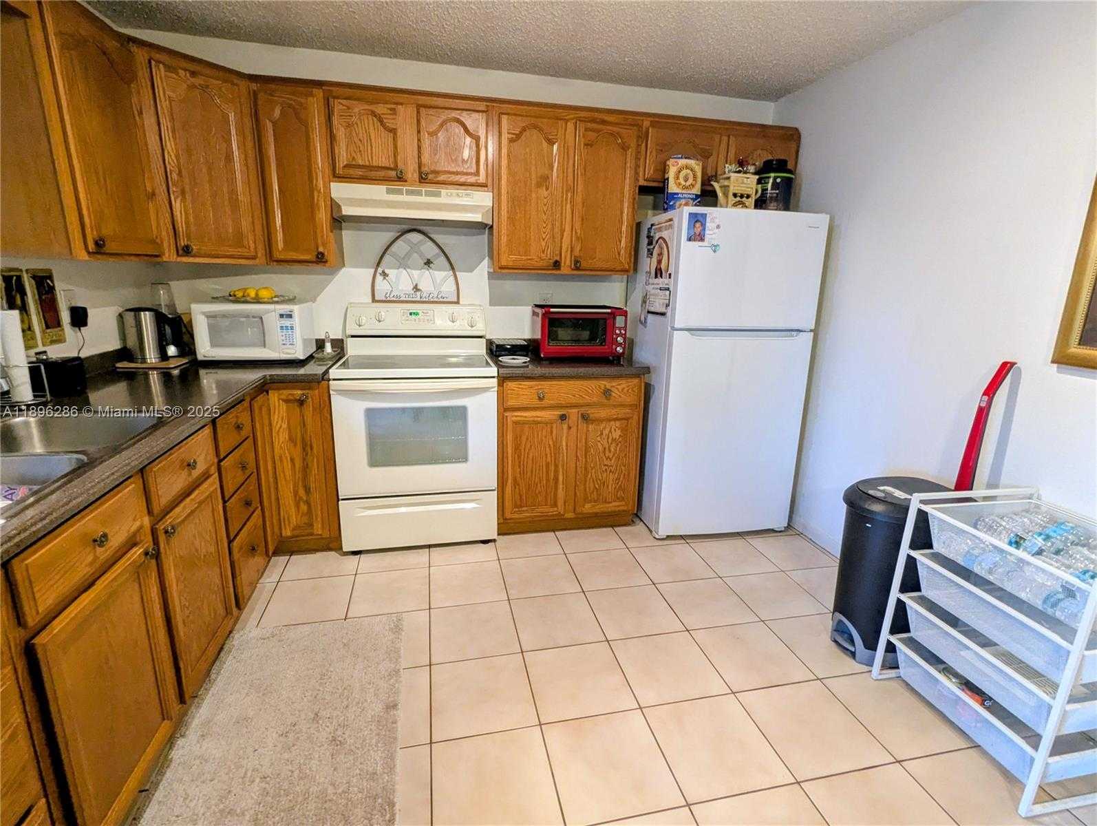 Small Image of 3031 NORTH 74TH AVE, Hollywood Number 11