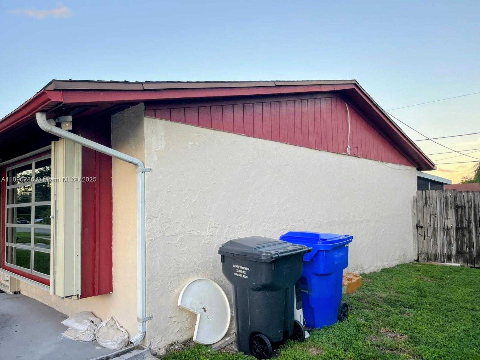 Small Image of 3031 NORTH 74TH AVE, Hollywood Number 17