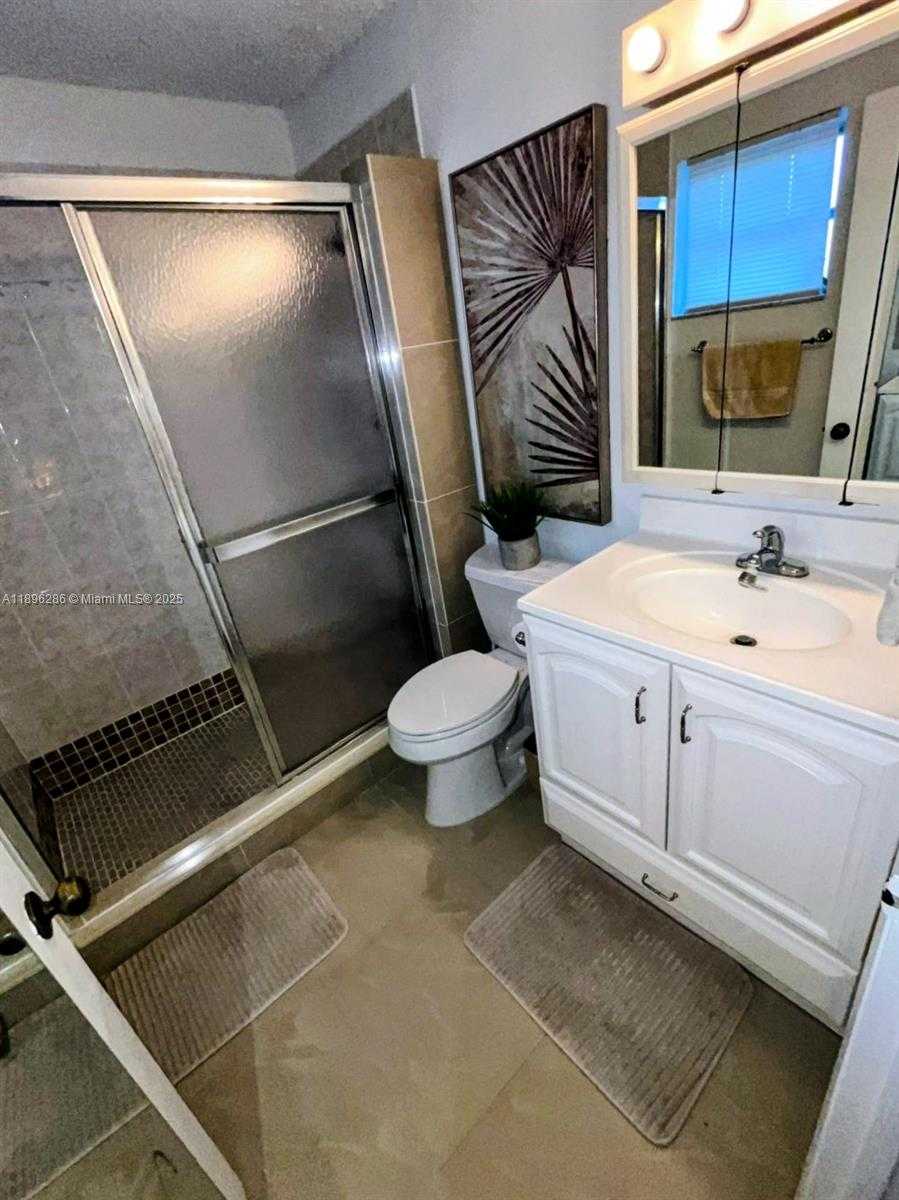 Small Image of 3031 NORTH 74TH AVE, Hollywood Number 29