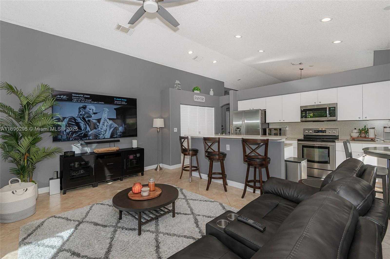 Small Image of 19190 NORTH WEST 24TH PL, Pembroke Pines Number 15