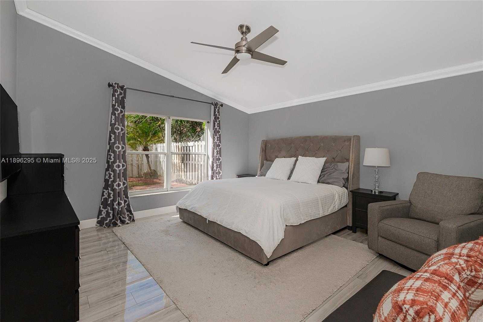 Small Image of 19190 NORTH WEST 24TH PL, Pembroke Pines Number 19
