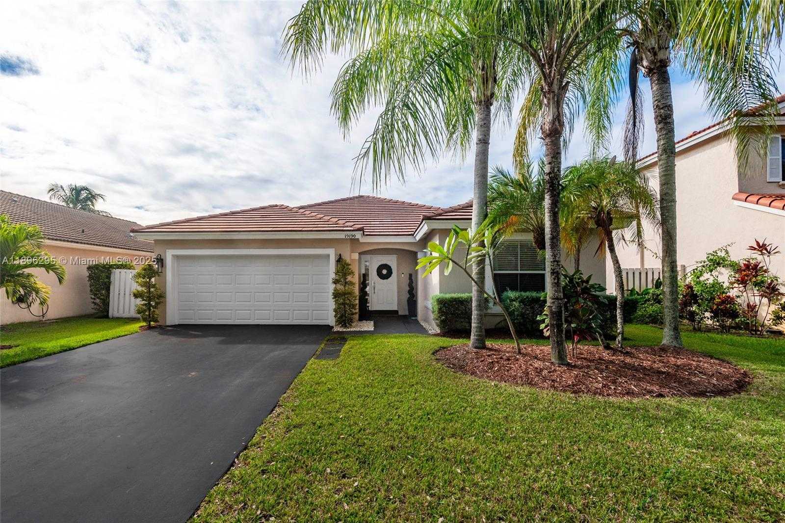 Small Image of 19190 NORTH WEST 24TH PL, Pembroke Pines Number 2
