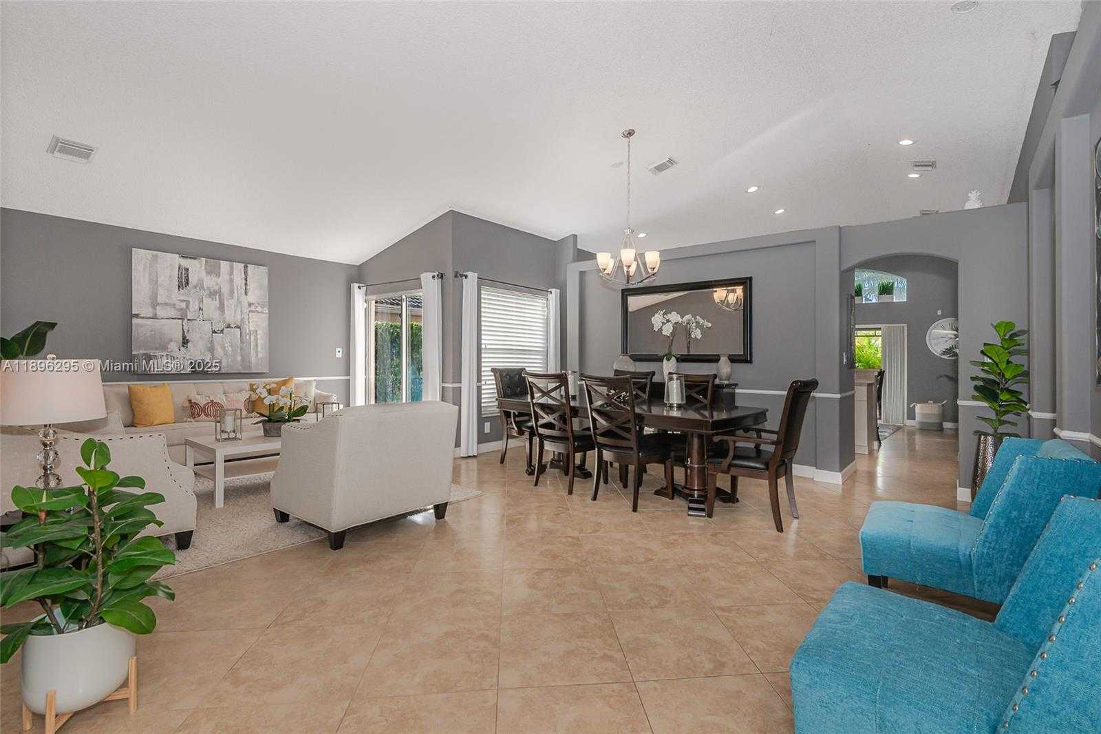 Small Image of 19190 NORTH WEST 24TH PL, Pembroke Pines Number 3