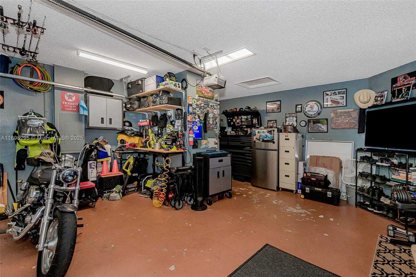 Small Image of 19190 NORTH WEST 24TH PL, Pembroke Pines Number 32