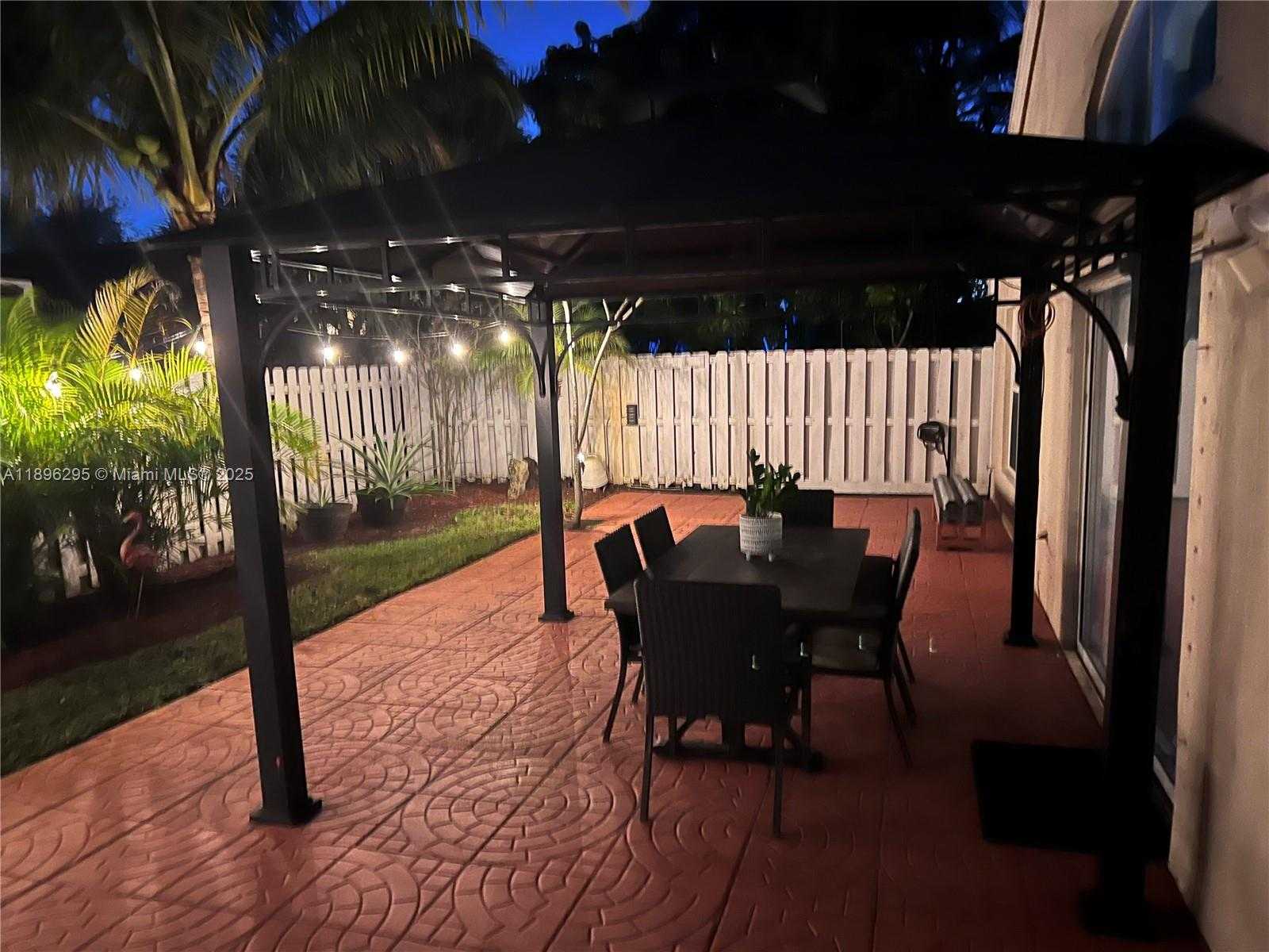 Small Image of 19190 NORTH WEST 24TH PL, Pembroke Pines Number 35