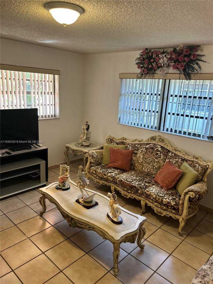 Small Image of 665 EAST 31ST ST, Hialeah Number 10