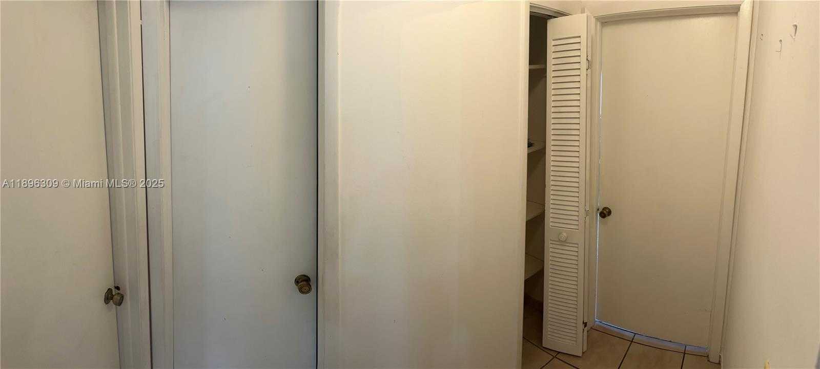 Small Image of 665 EAST 31ST ST, Hialeah Number 14