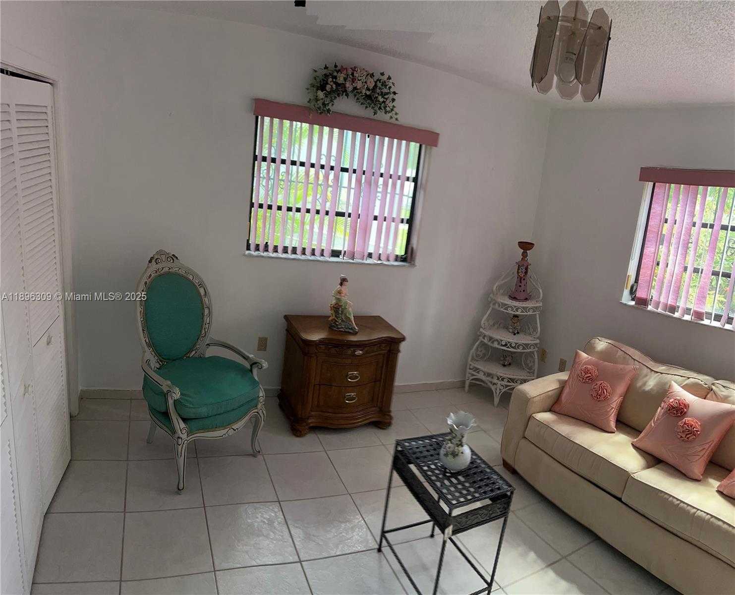 Small Image of 665 EAST 31ST ST, Hialeah Number 17