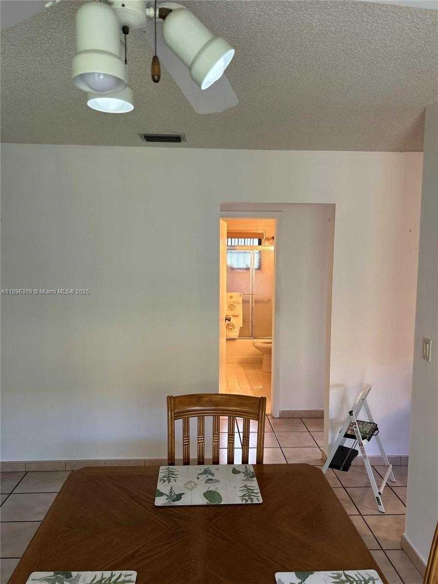 Small Image of 665 EAST 31ST ST, Hialeah Number 25