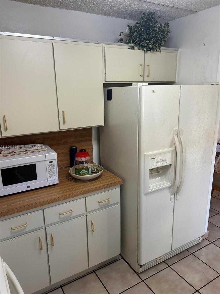 Small Image of 665 EAST 31ST ST, Hialeah Number 33