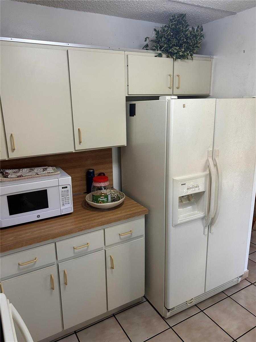 Small Image of 665 EAST 31ST ST, Hialeah Number 34