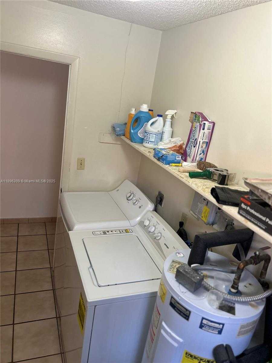 Small Image of 665 EAST 31ST ST, Hialeah Number 39
