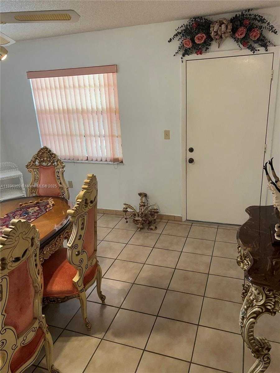 Small Image of 665 EAST 31ST ST, Hialeah Number 47