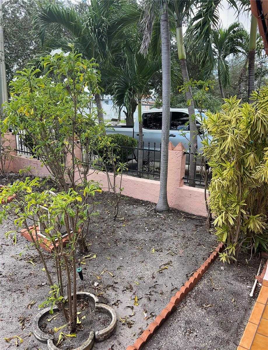 Small Image of 665 EAST 31ST ST, Hialeah Number 6