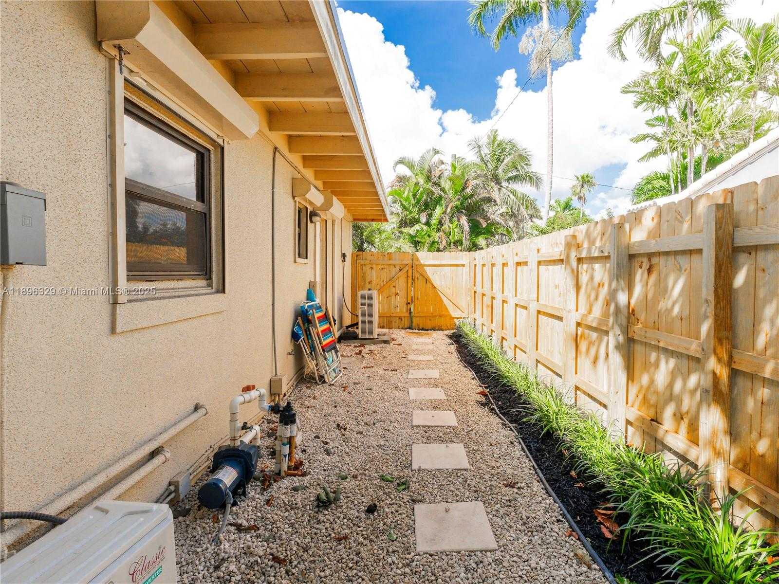 Small Image of 1212 NORTH EAST 17TH TER, Fort Lauderdale Number 18