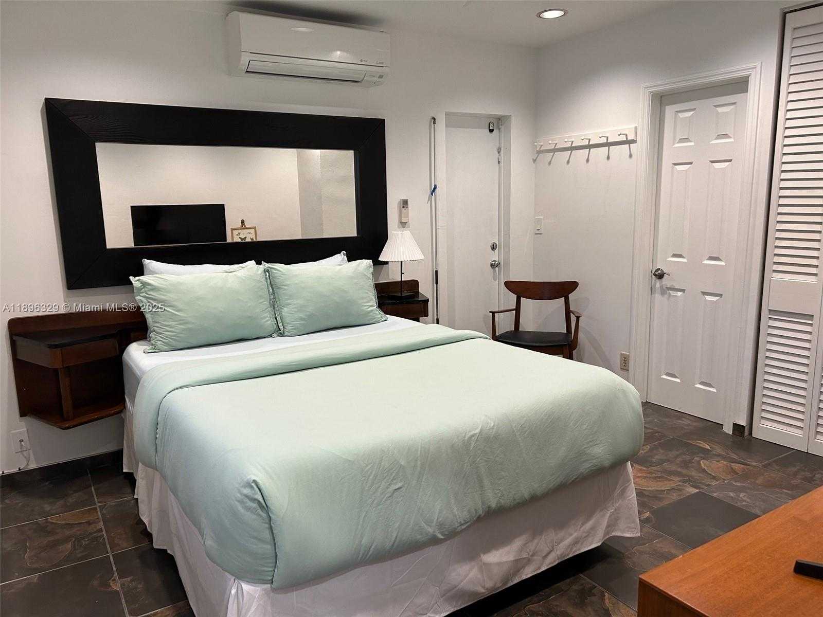 Small Image of 1212 NORTH EAST 17TH TER, Fort Lauderdale Number 8