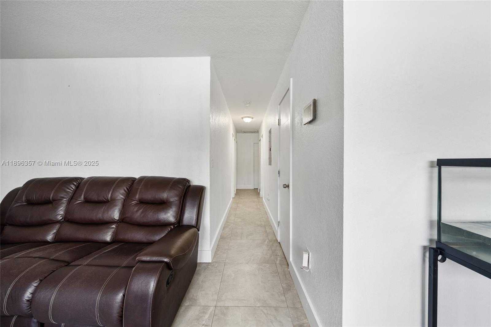 Small Image of 2100 NORTH WEST 154TH ST, Miami Gardens Number 10