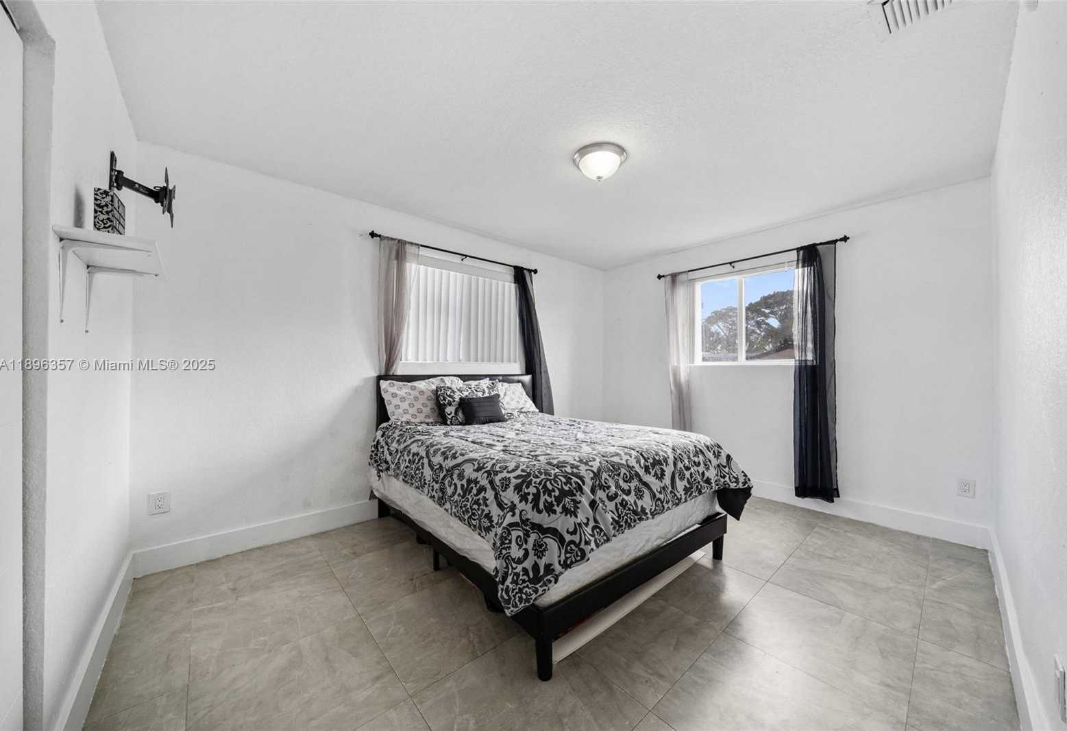 Small Image of 2100 NORTH WEST 154TH ST, Miami Gardens Number 17