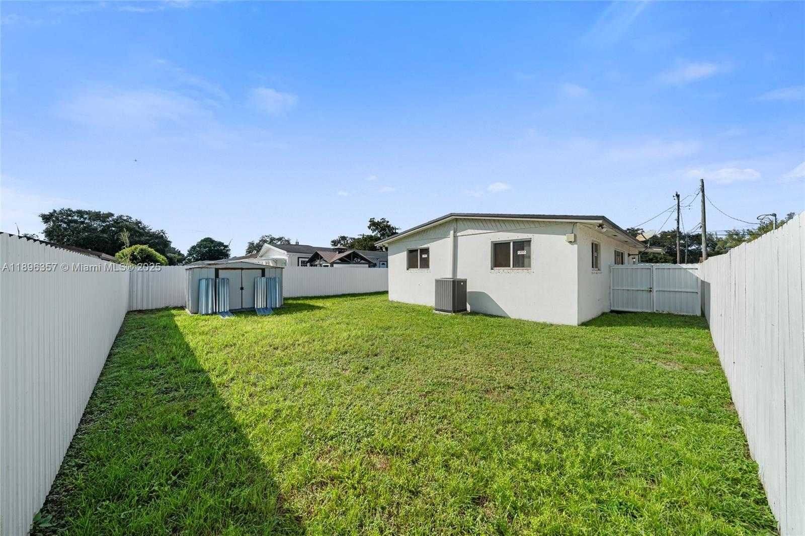 Small Image of 2100 NORTH WEST 154TH ST, Miami Gardens Number 20