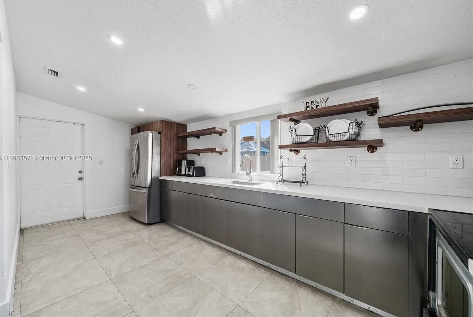 Small Image of 2100 NORTH WEST 154TH ST, Miami Gardens Number 7