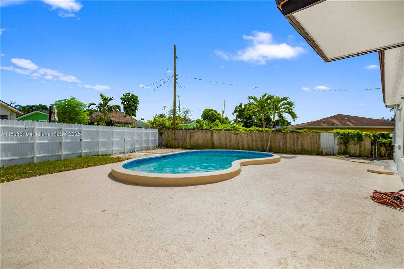 Small Image of 1140 NORTH WEST 193RD ST, Miami Gardens Number 10