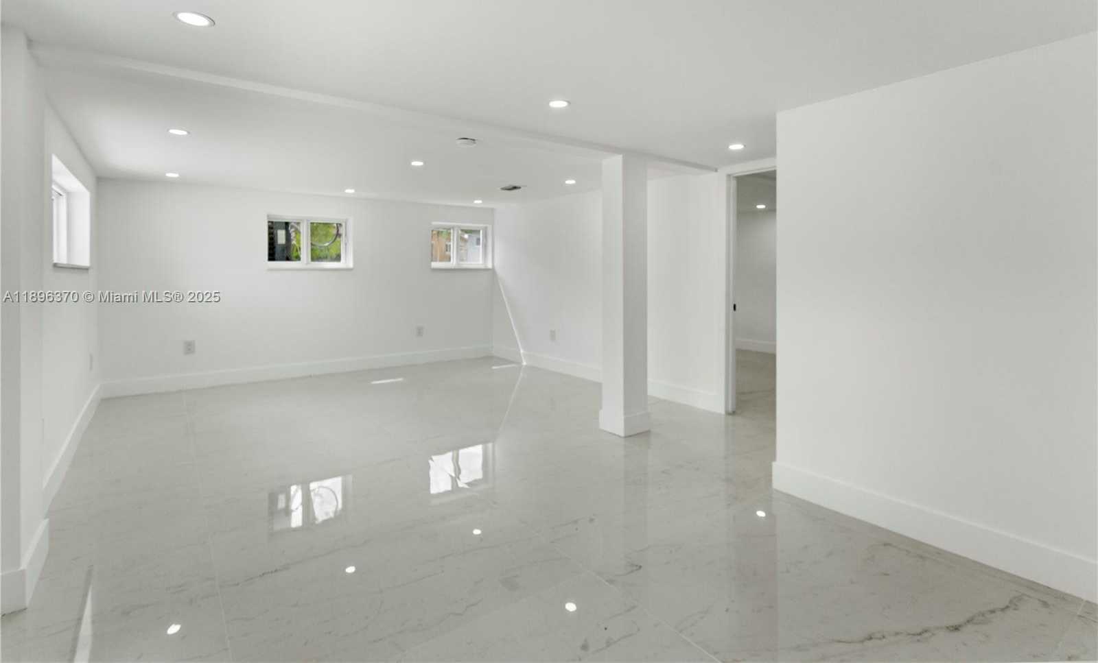 Small Image of 1140 NORTH WEST 193RD ST, Miami Gardens Number 15