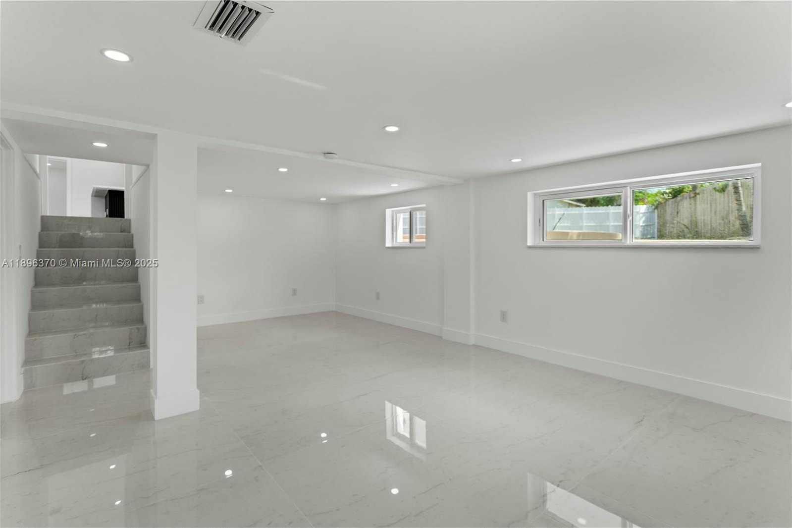 Small Image of 1140 NORTH WEST 193RD ST, Miami Gardens Number 16
