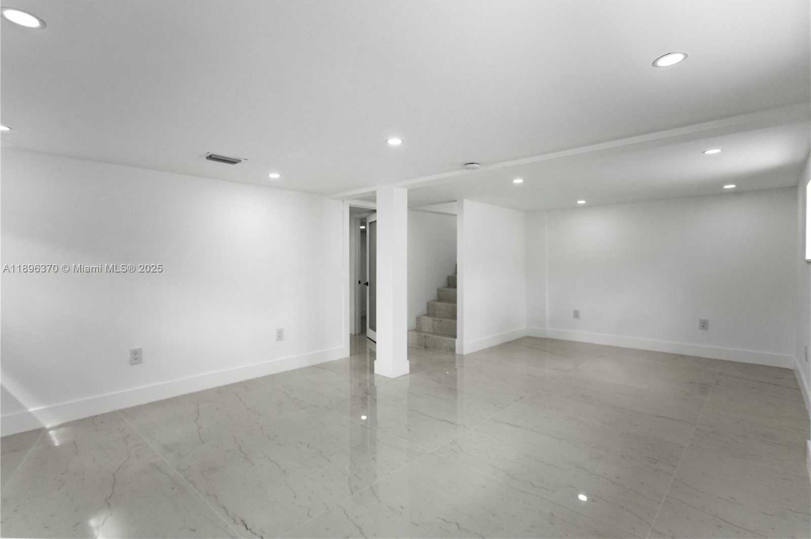 Small Image of 1140 NORTH WEST 193RD ST, Miami Gardens Number 20