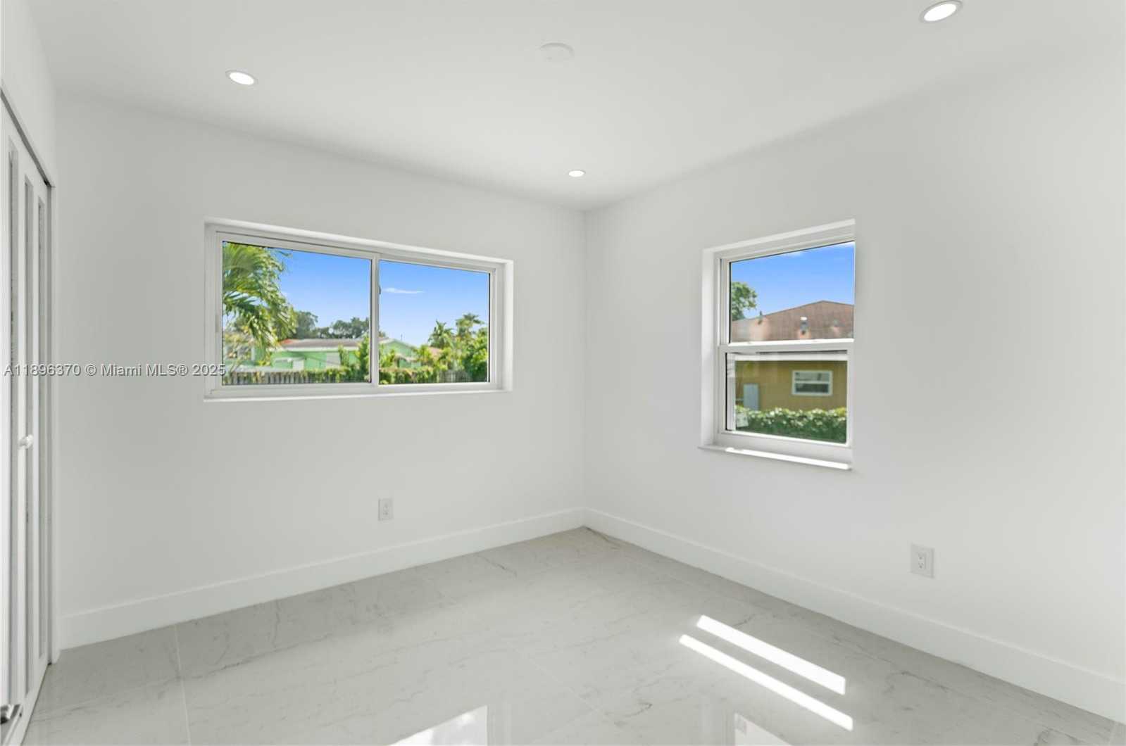Small Image of 1140 NORTH WEST 193RD ST, Miami Gardens Number 21