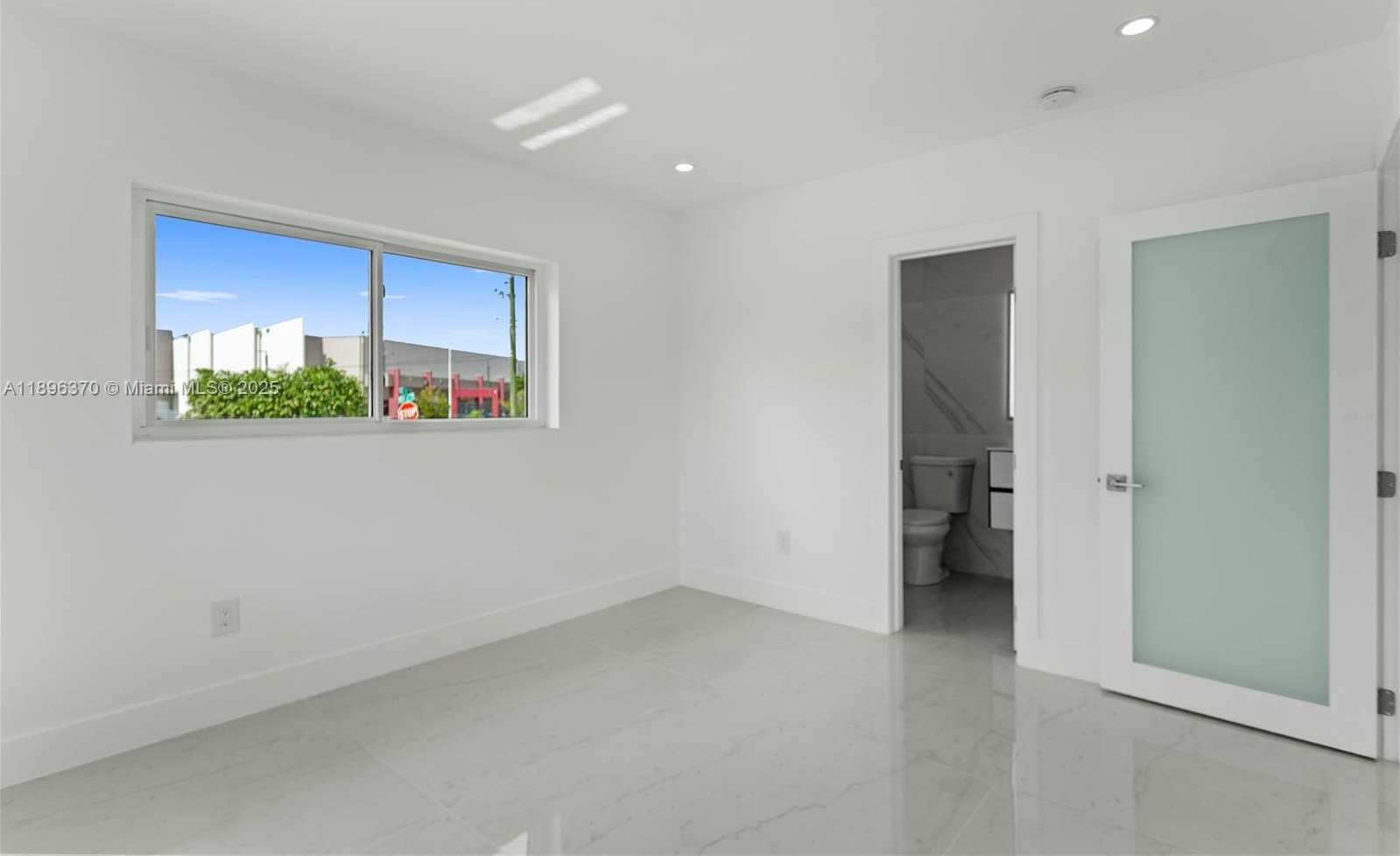 Small Image of 1140 NORTH WEST 193RD ST, Miami Gardens Number 25