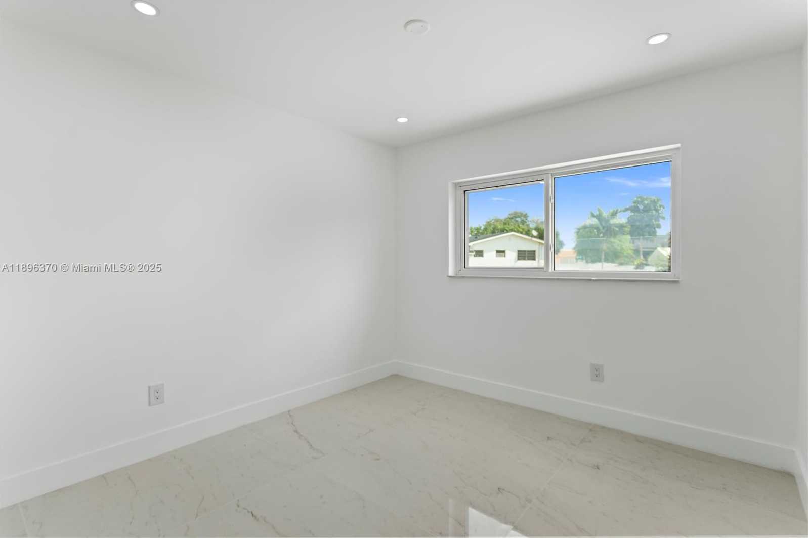 Small Image of 1140 NORTH WEST 193RD ST, Miami Gardens Number 32