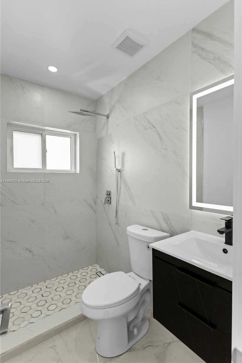 Small Image of 1140 NORTH WEST 193RD ST, Miami Gardens Number 33