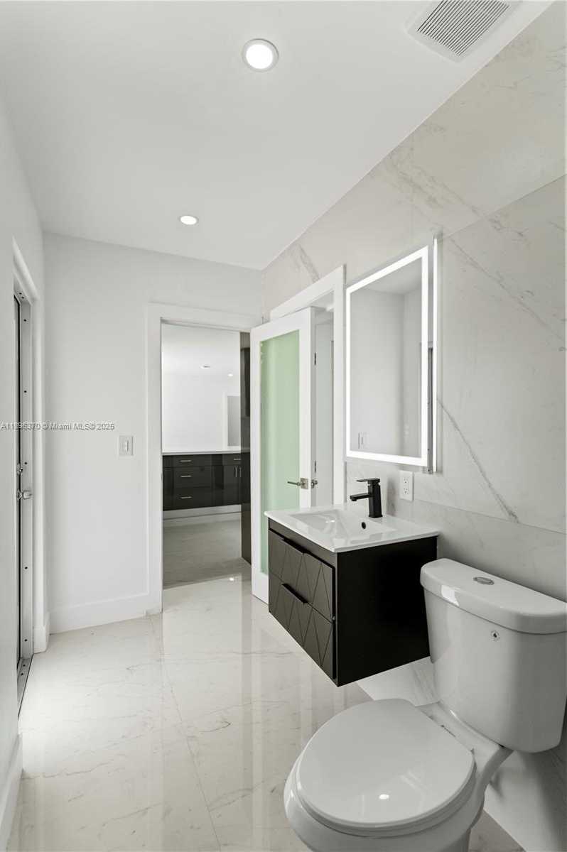 Small Image of 1140 NORTH WEST 193RD ST, Miami Gardens Number 38