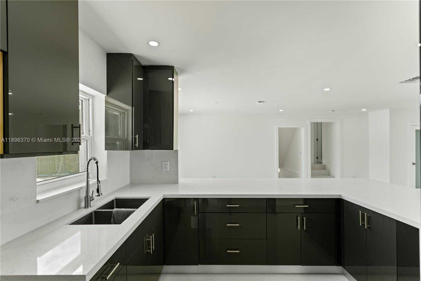 Small Image of 1140 NORTH WEST 193RD ST, Miami Gardens Number 43