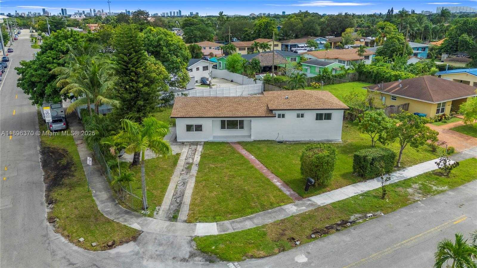 Small Image of 1140 NORTH WEST 193RD ST, Miami Gardens Number 51