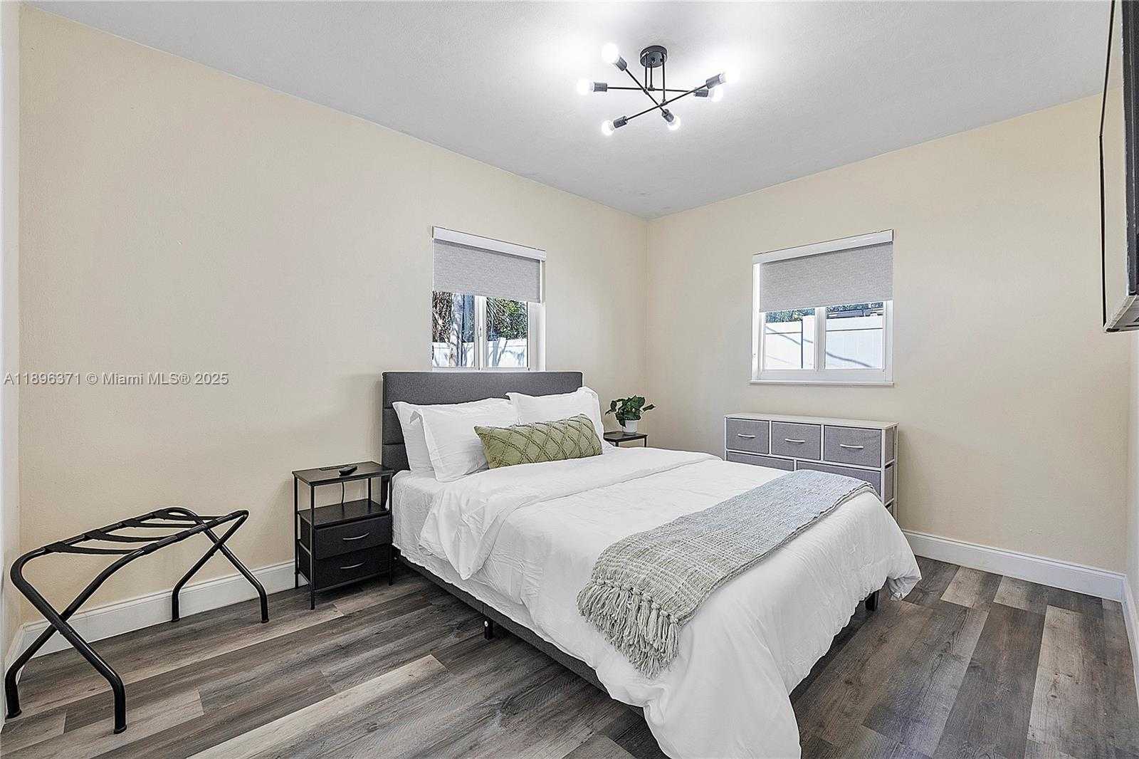 Small Image of 631 NORTH EAST 57TH ST, Oakland Park Number 10