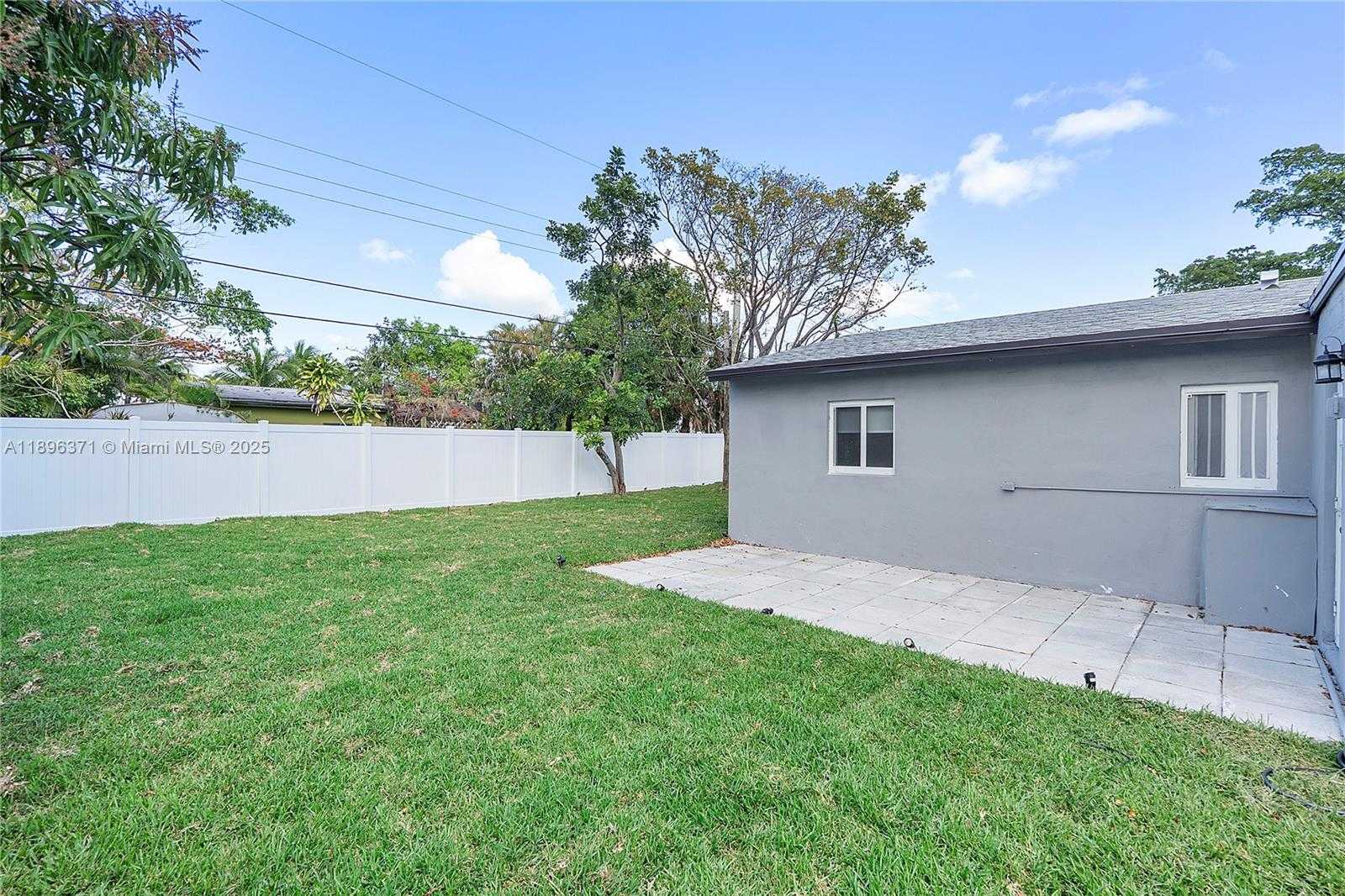 Small Image of 631 NORTH EAST 57TH ST, Oakland Park Number 14