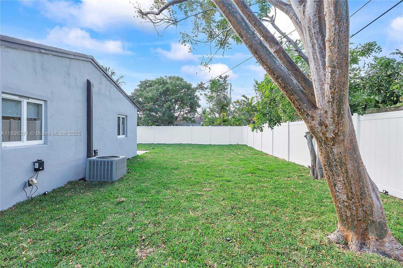 Small Image of 631 NORTH EAST 57TH ST, Oakland Park Number 17