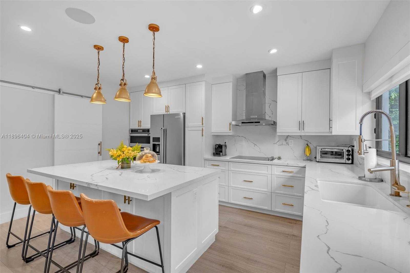 Small Image of 6235 ALTON RD, Miami Beach Number 10