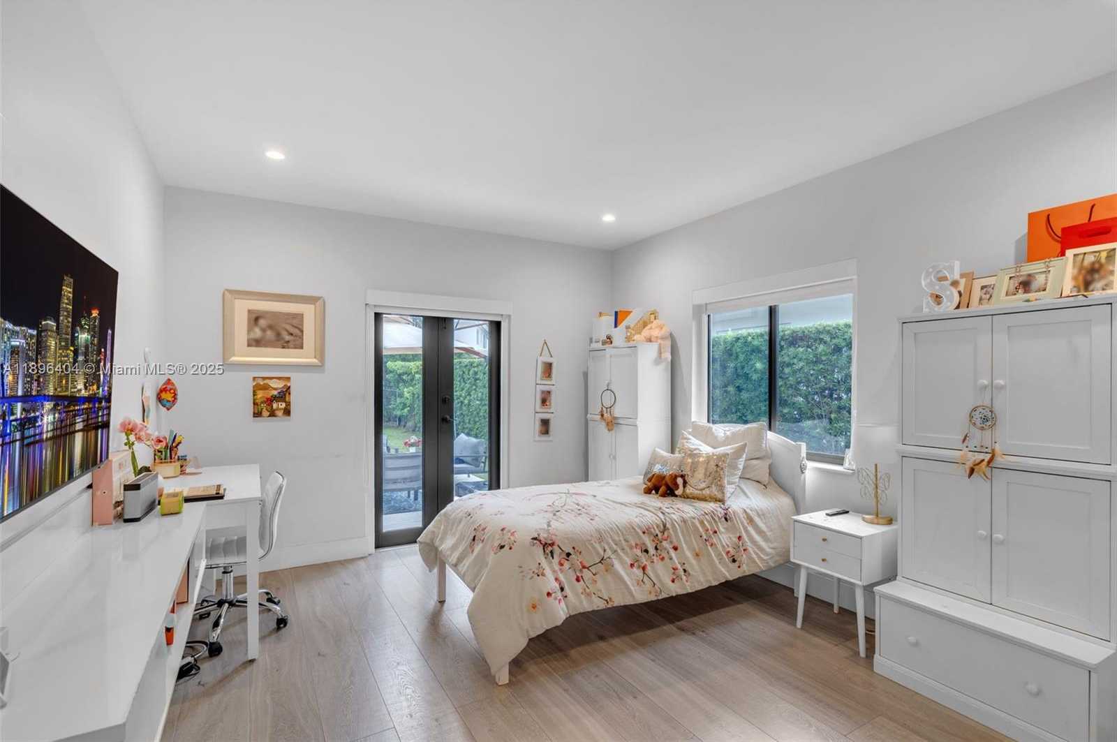 Small Image of 6235 ALTON RD, Miami Beach Number 14