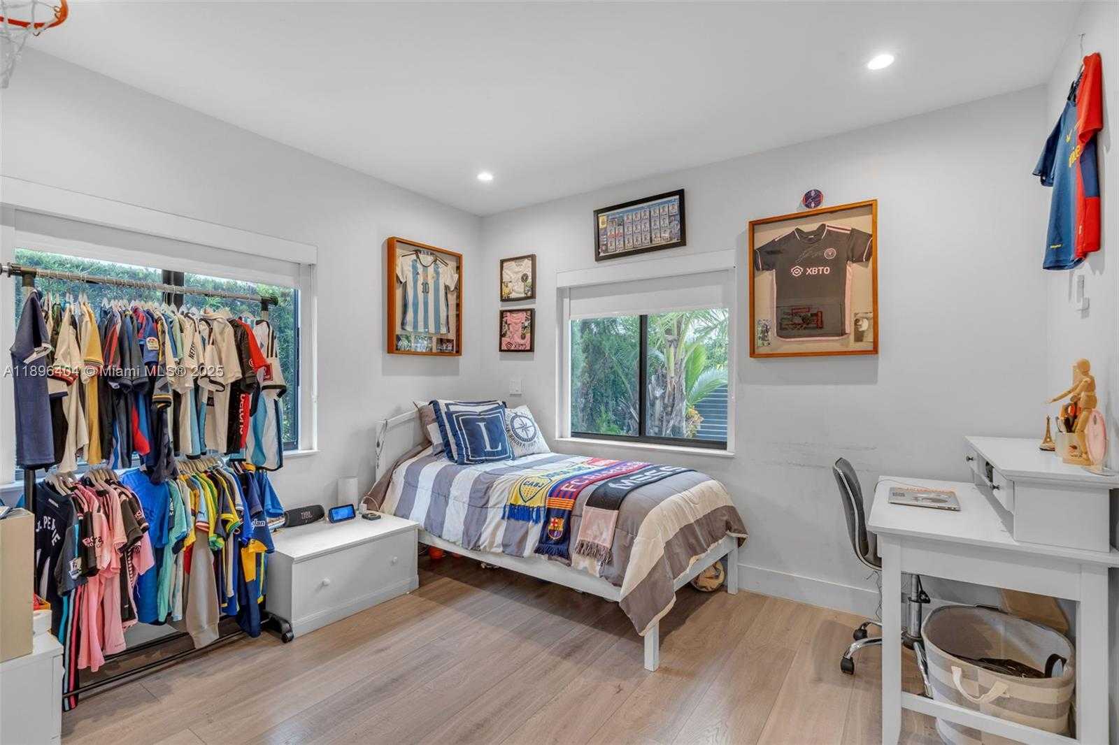 Small Image of 6235 ALTON RD, Miami Beach Number 17