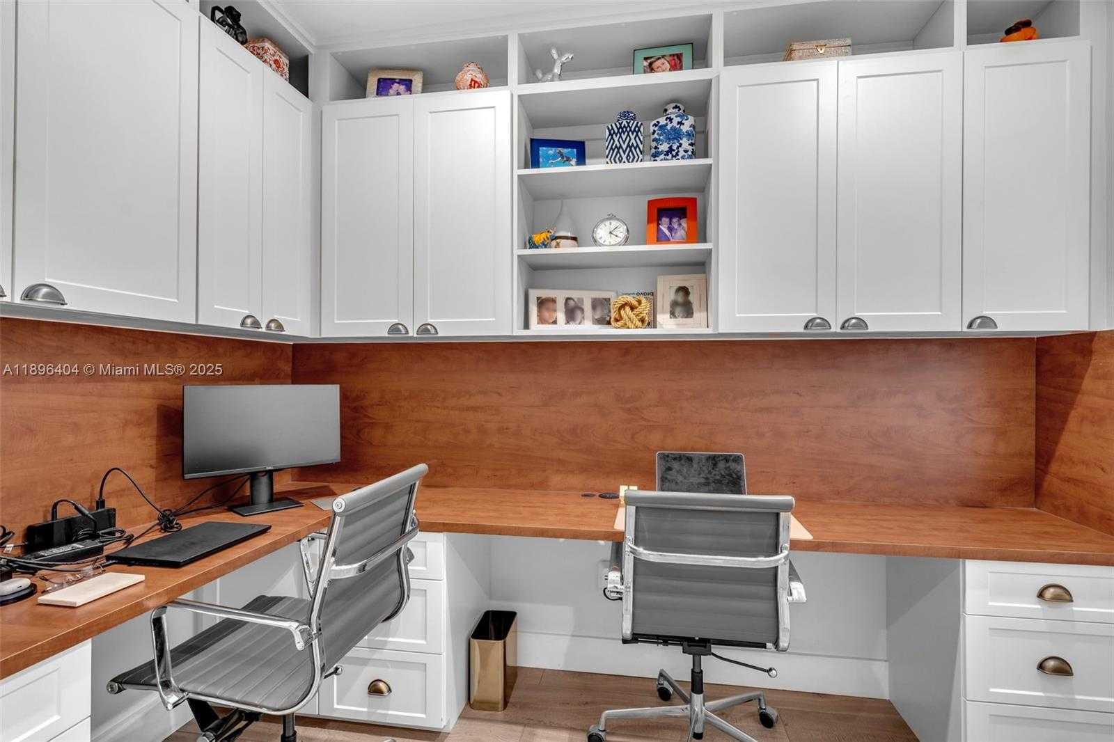 Small Image of 6235 ALTON RD, Miami Beach Number 19