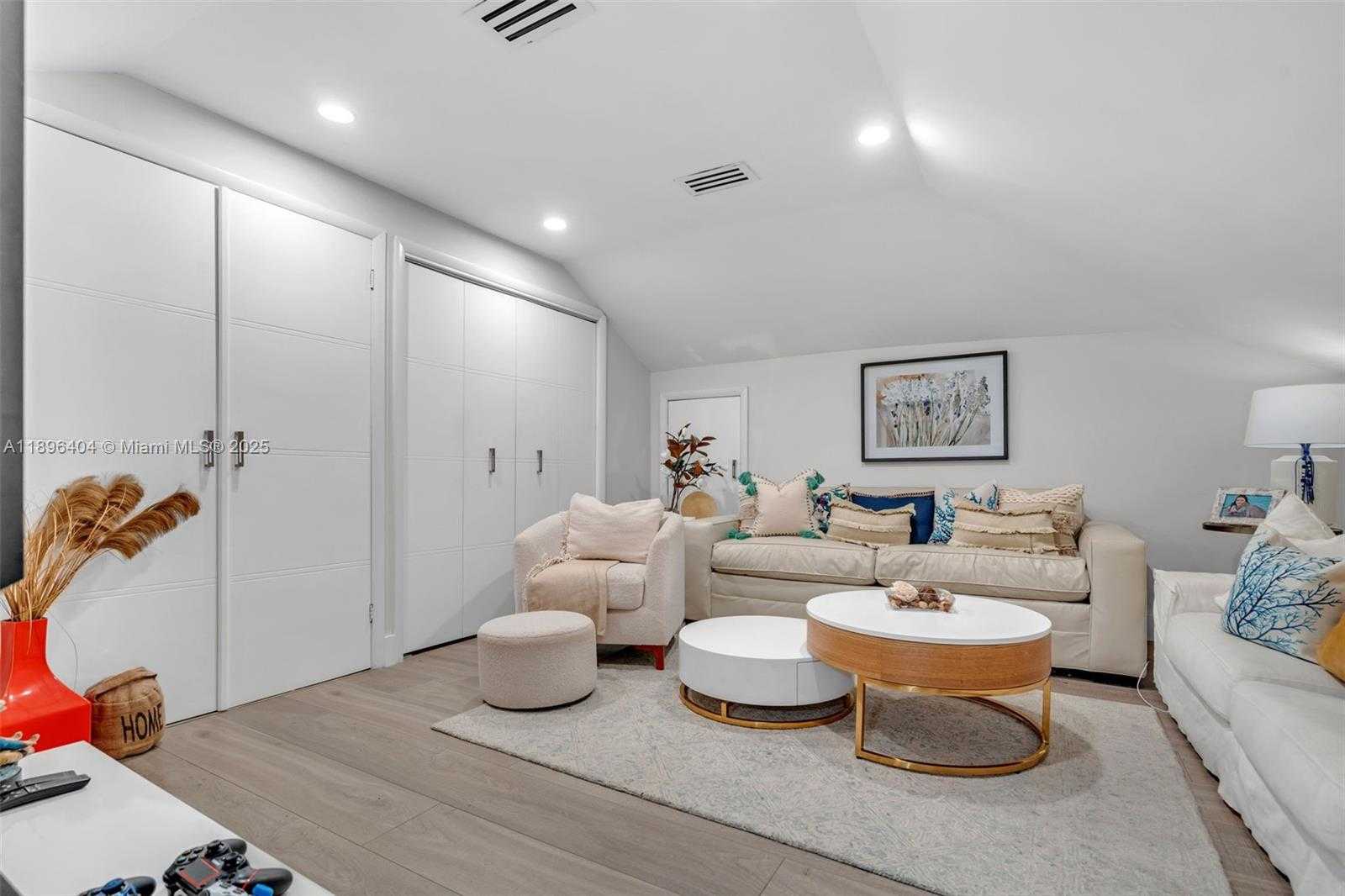 Small Image of 6235 ALTON RD, Miami Beach Number 23