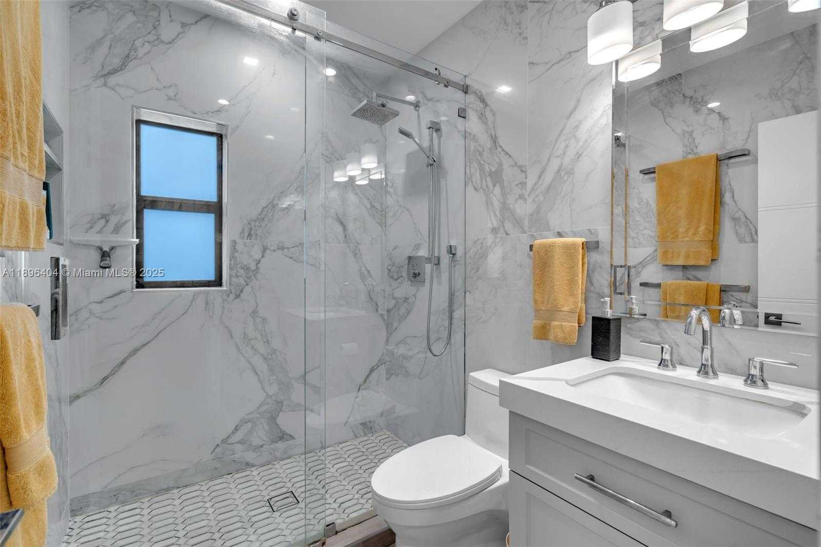 Small Image of 6235 ALTON RD, Miami Beach Number 24
